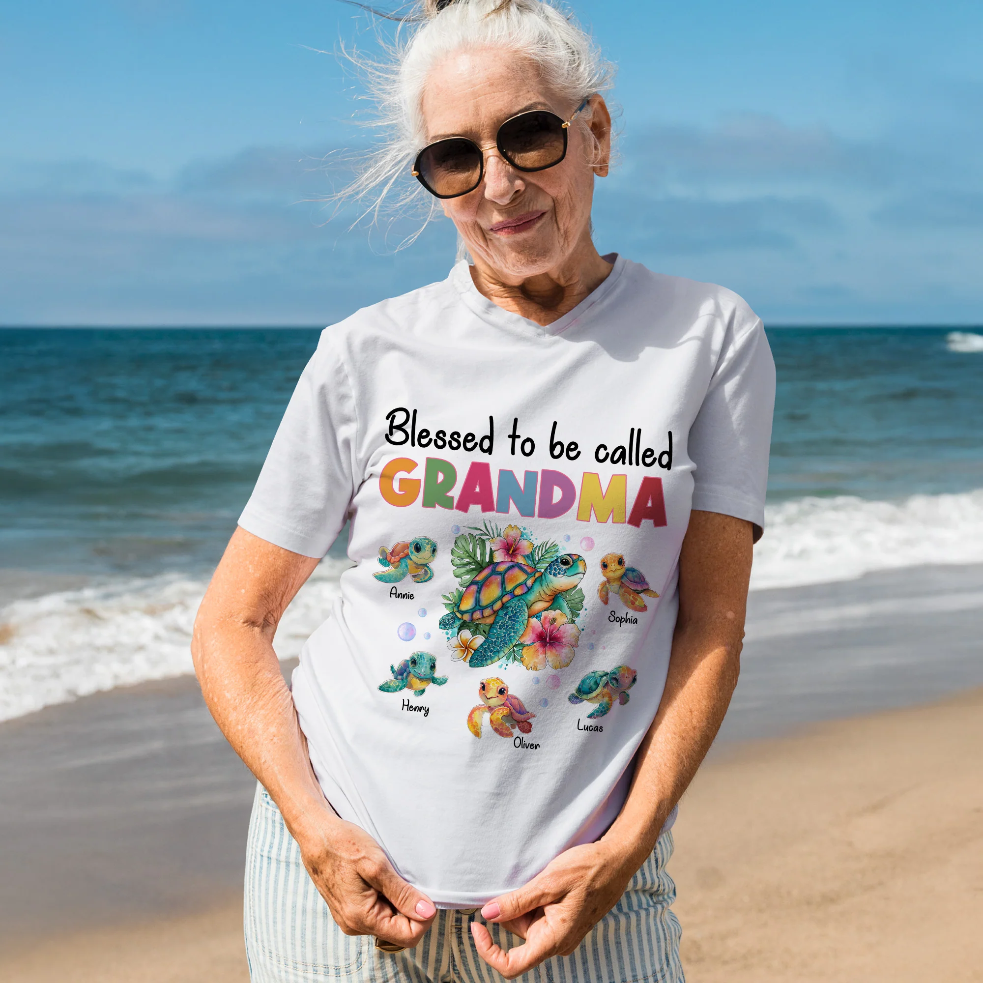 Blessed To Be Called Grandma Nana Gigi Sea Turtle With Hibiscus - Personalized Shirt - Image 2