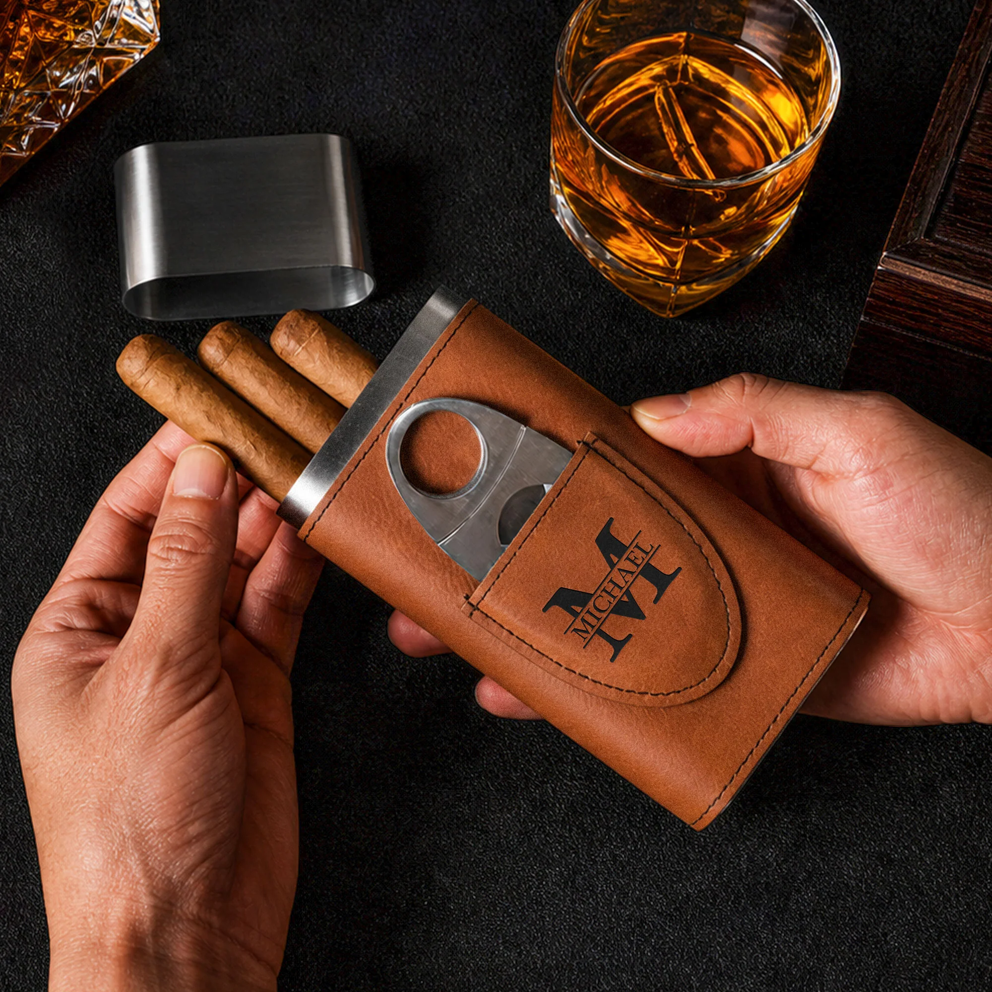 Custom Vintage Initial Names For Him, Husband, Dad, Papa - Personalized Cigar Case - Image 3