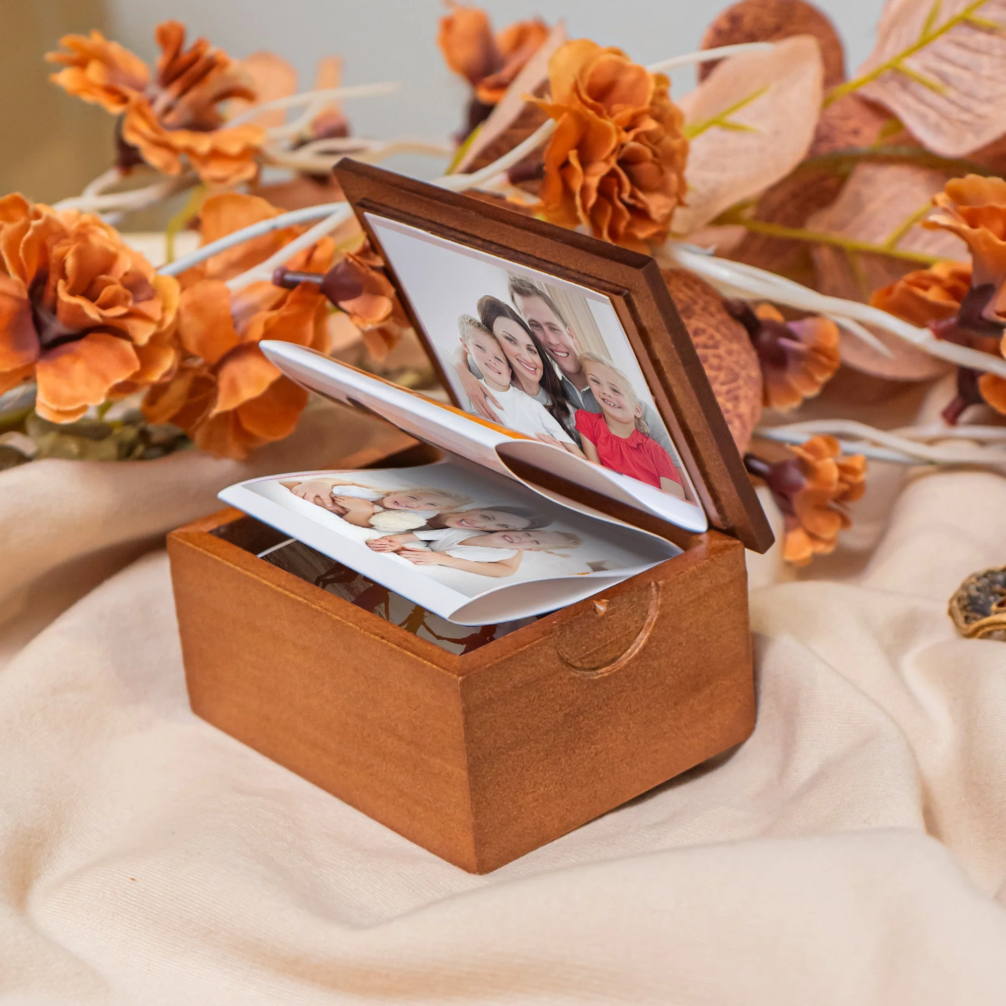 I Love You To The Moon And Back For Mom, Daughter - Personalized Wooden Photo Box - Image 2