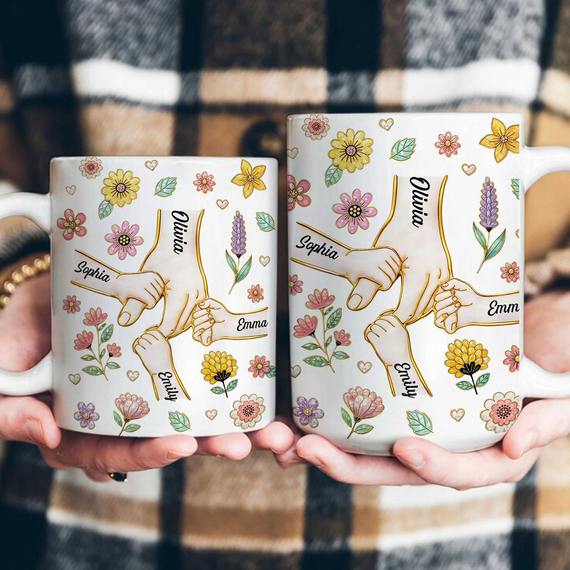 Mom Hands Holding Mother's Day Gift For Mom, Wife, Grandma - Personalized Mug - Image 4